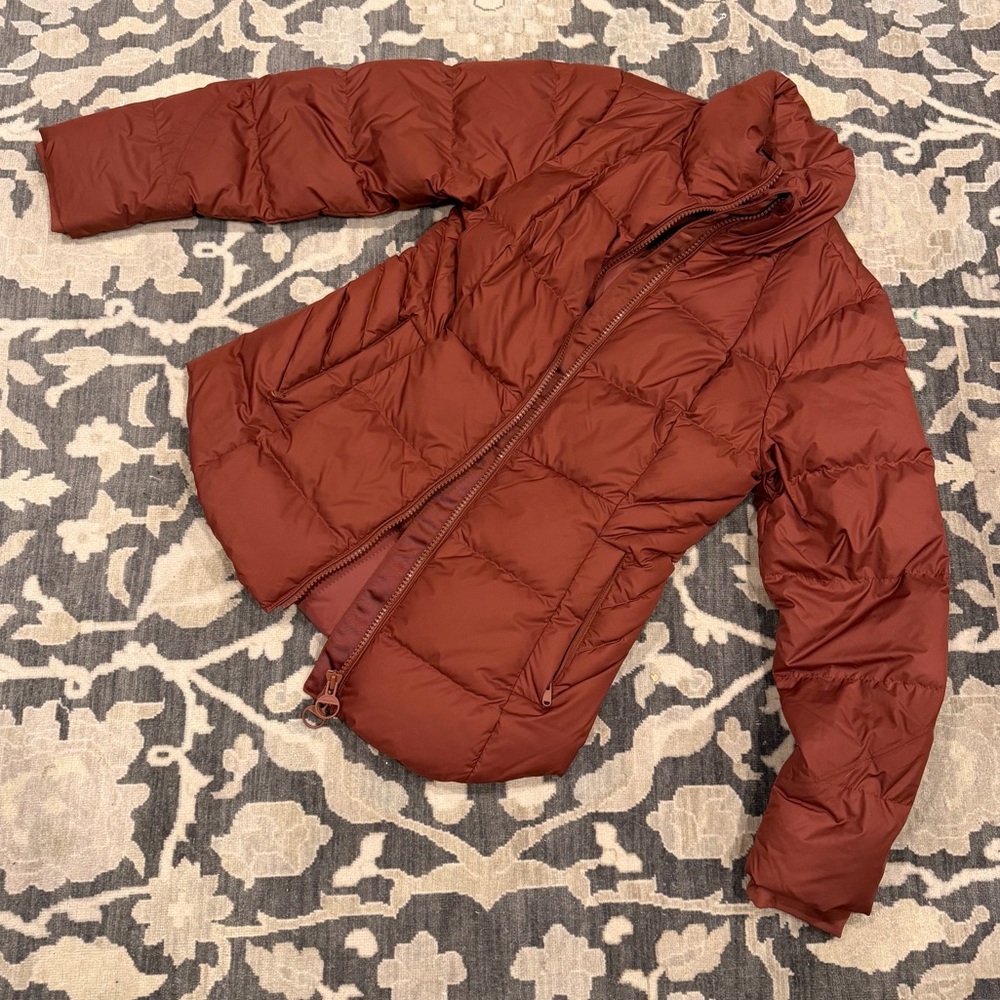 EUC Athleta Quilted Puffer Jacket in Rusty Merlot Color